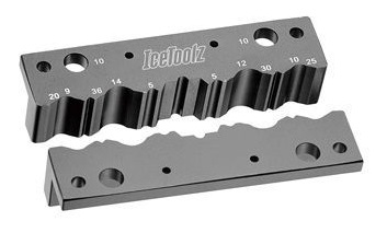 Купить Губки для тисков ICETOOLZ E122